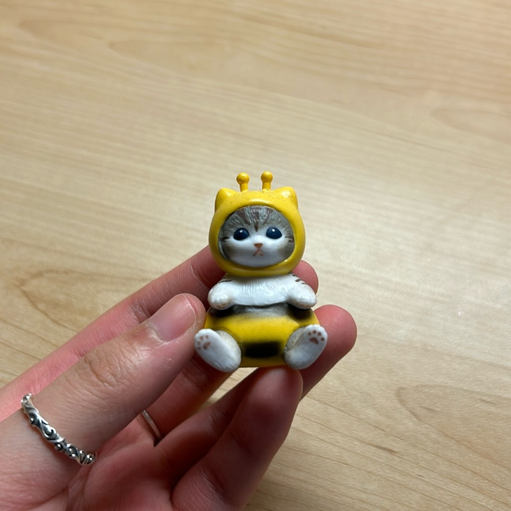 mofusand bee